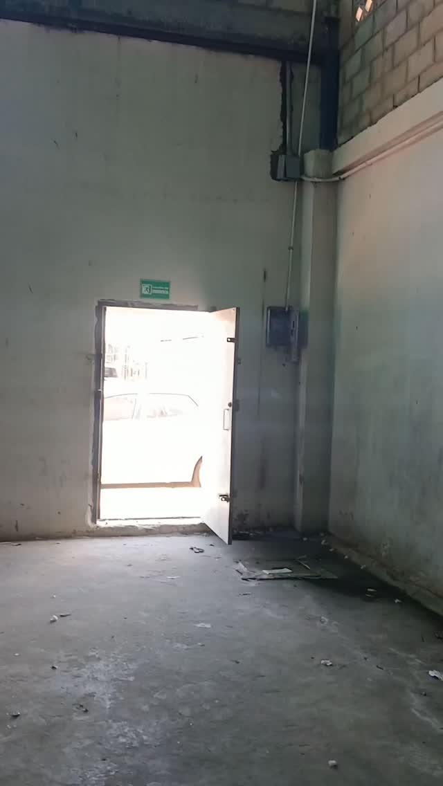 Alquiler de galpón céntrico de 250m² - Imagen 1