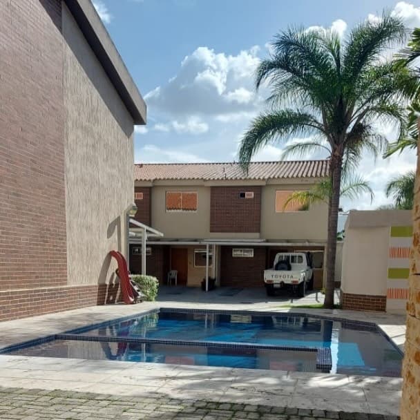 Townhouse en venta en Res. Villa Fontina, Tazajal, Naguanagua - Imagen 1
