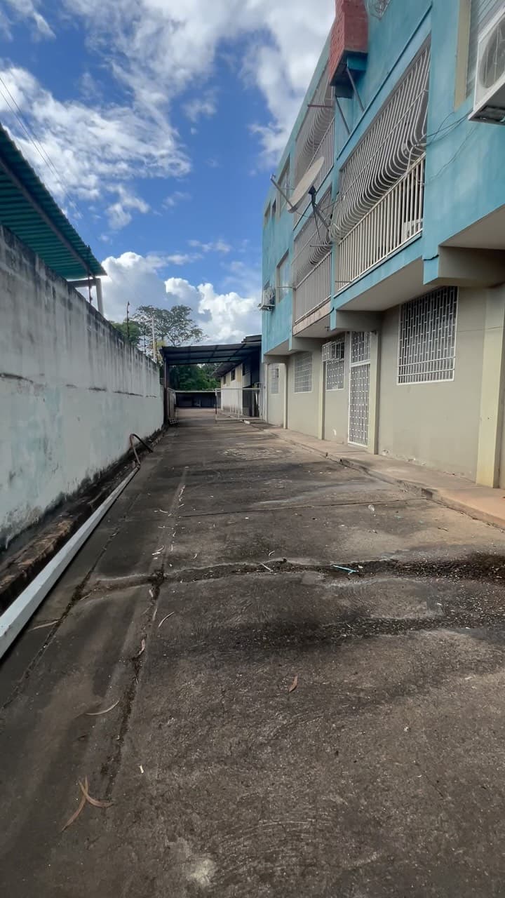 Alquiler de galpón en Av. República, Ciudad Bolívar