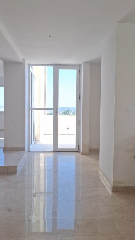 Penthouse a estrenar en Barquisimeto, 360m2 - Imagen 1