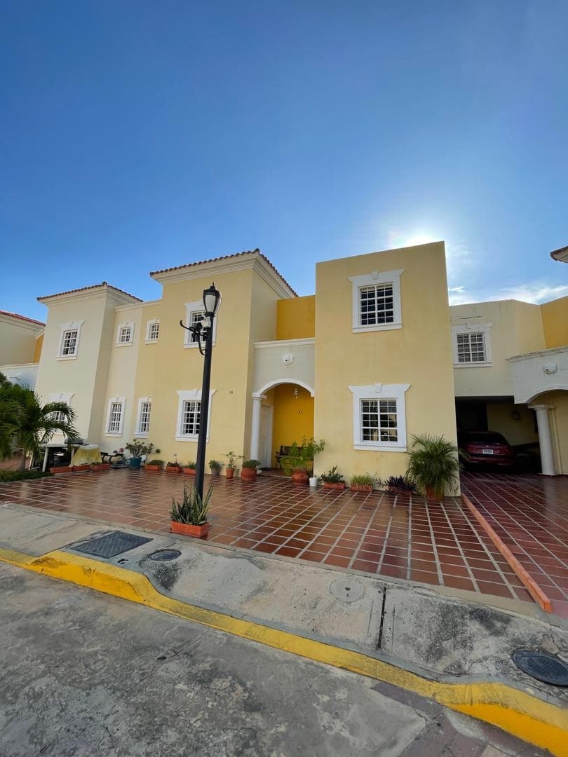 Townhouse en venta, Villa Vizcaya, Maracaibo - Imagen 1