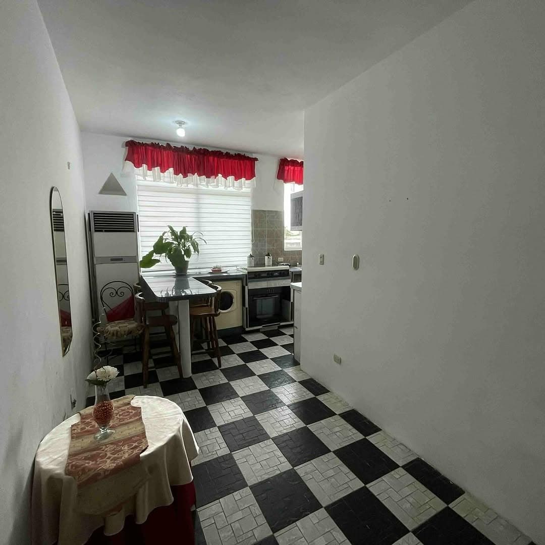 Apartamento amoblado tipo estudio en Res. PER-BOU, Ciudad Bolívar - Imagen 1