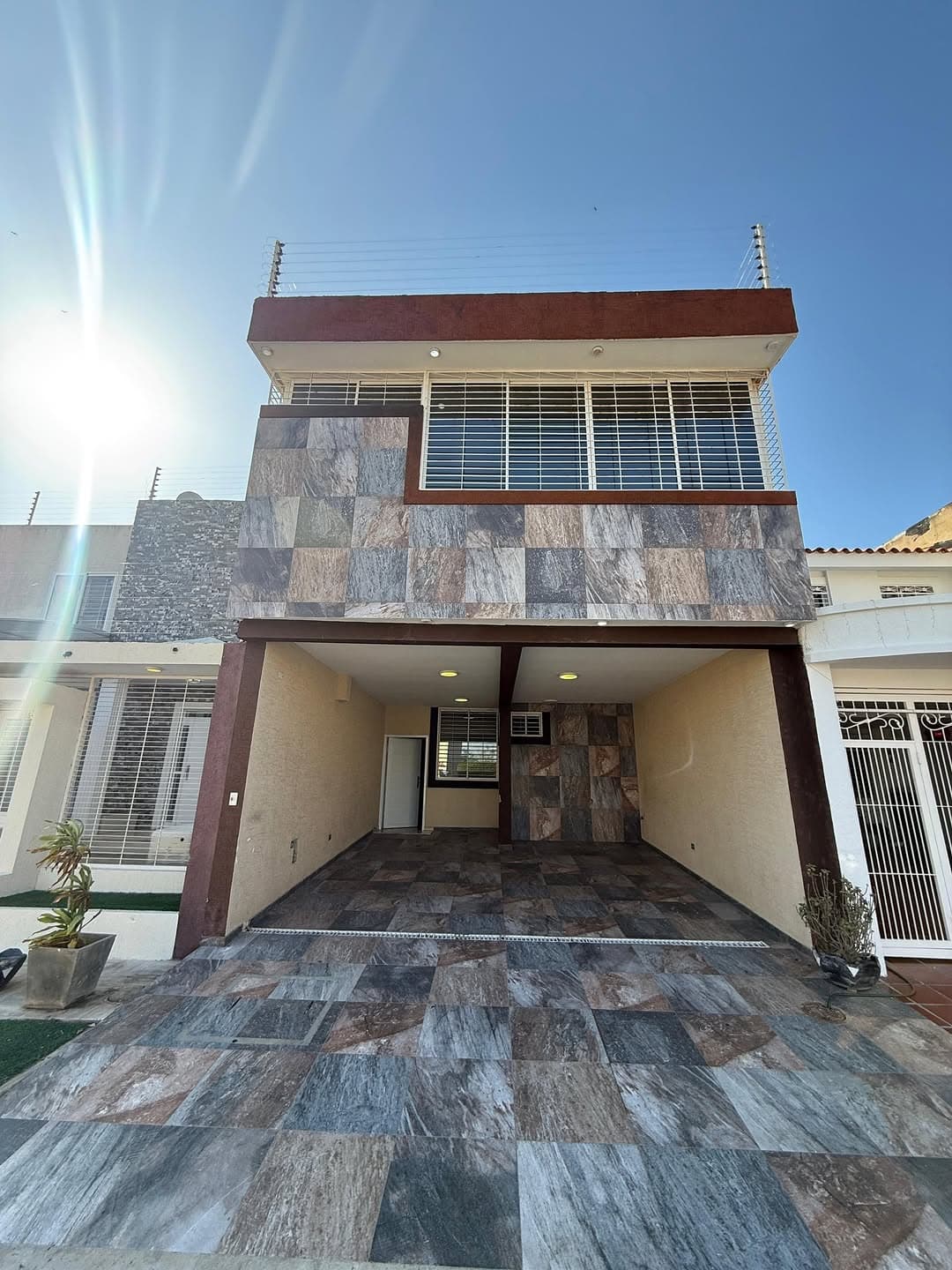 Townhouse amoblado en Venta, Las Naciones, Maracaibo - Imagen 1