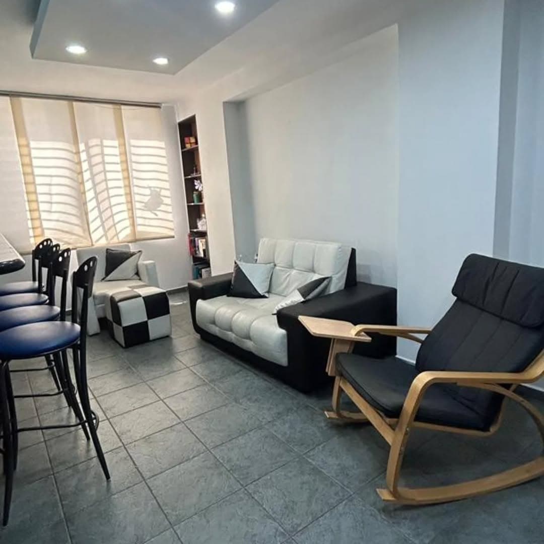 Apartamento Amoblado en Alquiler, Urb. San Isidro, Maracay